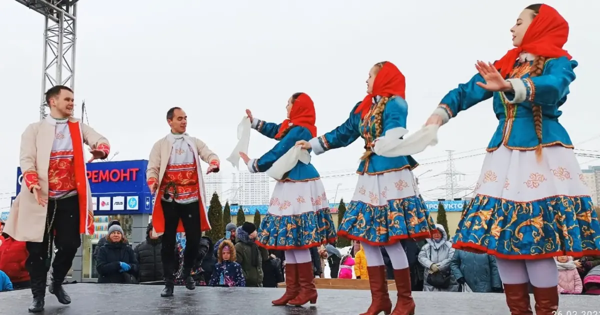 Масленица на ярмарке 'Юнона'. Ярмарка 'ЮНОНА'~ ул. Маршала Казакова, 35