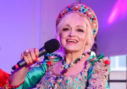 Надежда Кадышева и Григорий Кадышев. Концерт "Плывёт веночек" Ледовый дворец~просп. Пятилеток, 1