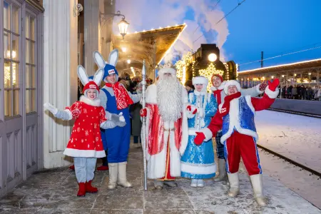 Поезд Деда Мороза Вокзал Новый Петергоф