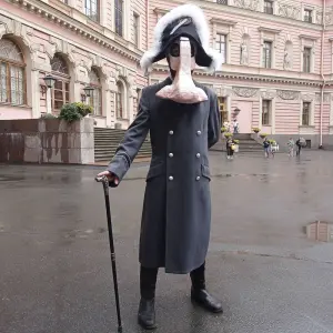 Театрализованная прогулка по Петербургу с гоголевским Носом Инженерный сквер у Михайловского замка